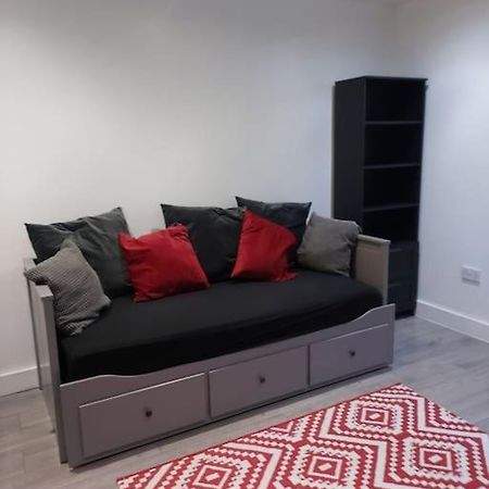 Home Away Barking Barking  Esterno foto