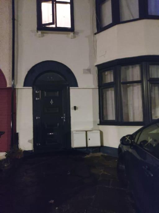 Home Away Barking Barking  Esterno foto