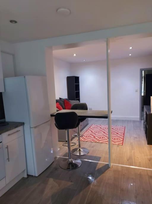 Home Away Barking Barking  Esterno foto