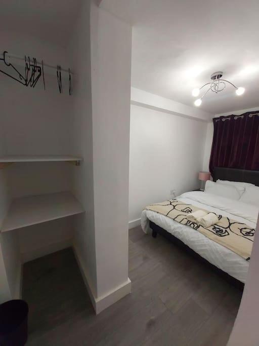 Home Away Barking Barking  Esterno foto