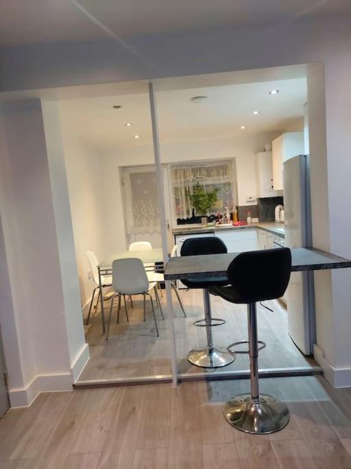 Home Away Barking Barking  Esterno foto