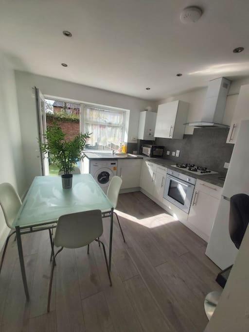 Home Away Barking Barking  Esterno foto
